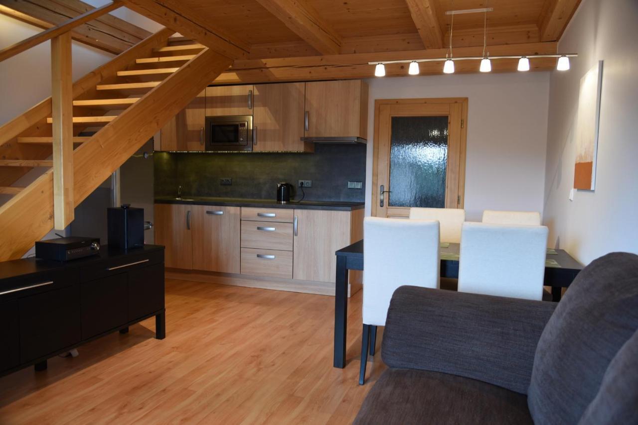 Apartman Mezi Kopci - Mid Hills Apartment Roudnice Extérieur photo