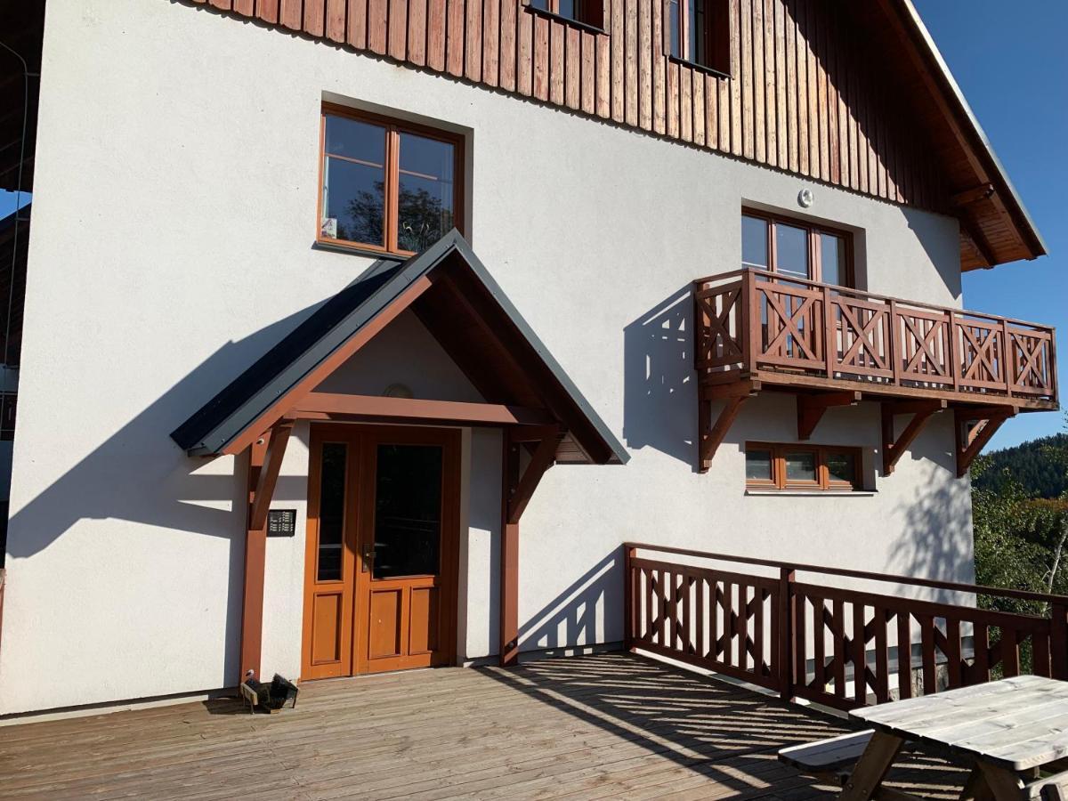 Apartman Mezi Kopci - Mid Hills Apartment Roudnice Extérieur photo