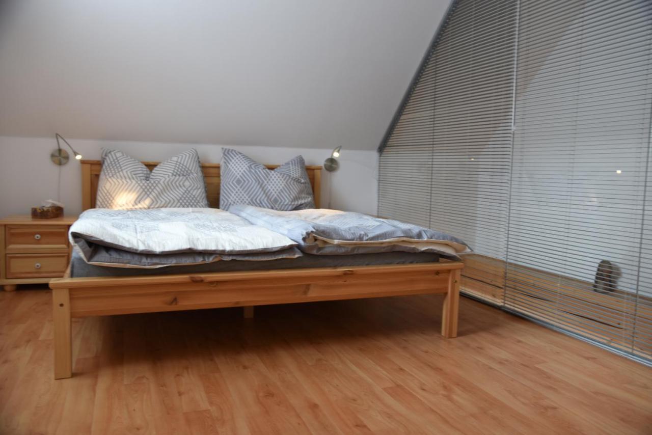 Apartman Mezi Kopci - Mid Hills Apartment Roudnice Extérieur photo