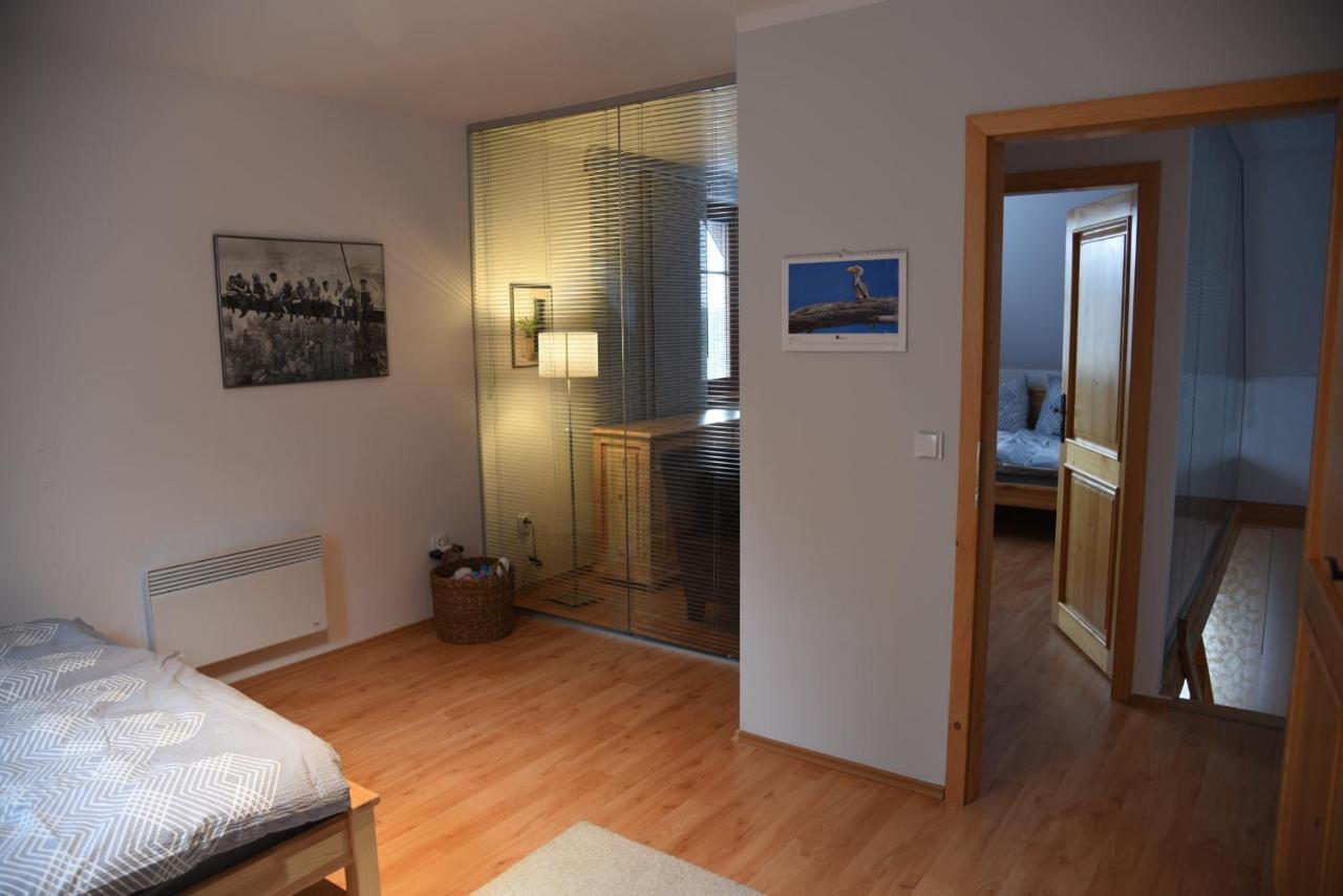 Apartman Mezi Kopci - Mid Hills Apartment Roudnice Extérieur photo